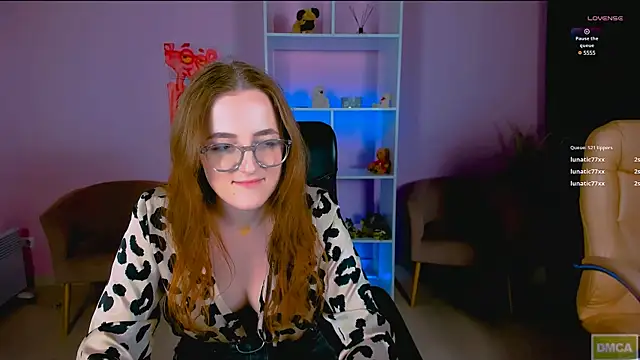 luna berryy online show from December 2024 04:43:02 AM