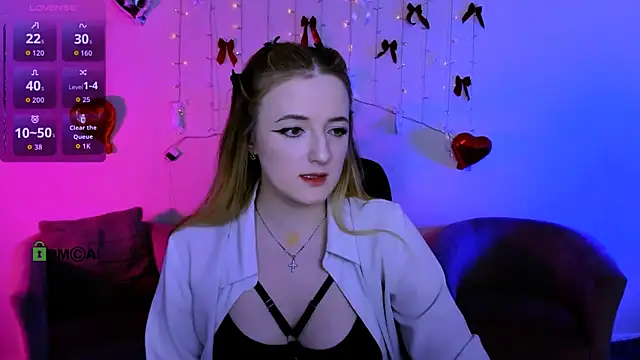 Snapshot of luna_berryy chatting on March 2026 08:30:01 PM luna berryy online show from March 2026 08:30:01 PM