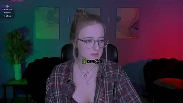 Snapshot of luna_berryy chatting on April 2026 07:55:01 PM luna berryy online show from April 2026 07:55:01 PM