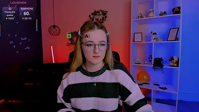 Snapshot of luna_berryy chatting on April 2026 07:30:02 PM luna berryy online show from April 2026 07:30:02 PM