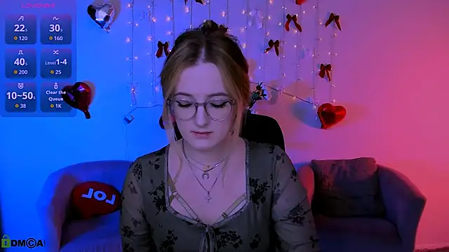 Snapshot of luna_berryy chatting on April 2026 07:10:01 PM luna berryy online show from April 2026 07:10:01 PM