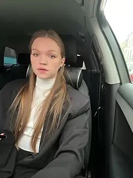 KitteCat online show from December 2024 10:50:02 AM