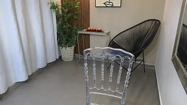 Sharlotte Milk online show from November 2025 10:36:02 AM