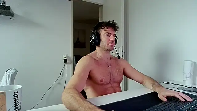 alpha-hunk online show from January 2026 09:57:01 AM