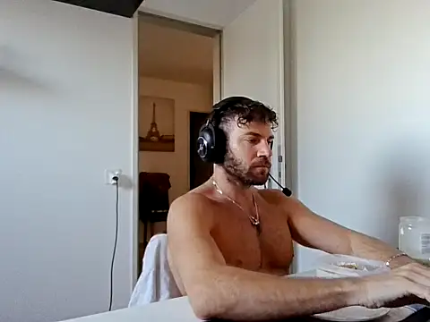 Snapshot of alpha-hunk chatting on March 2026 03:39:01 PM alpha-hunk online show from March 2026 03:39:01 PM