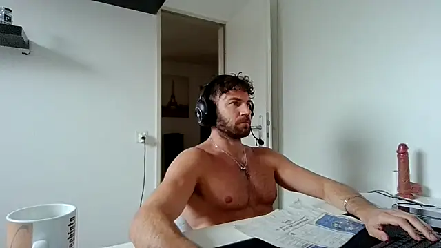 Snapshot of alpha-hunk chatting on March 2026 12:33:01 PM alpha-hunk online show from March 2026 12:33:01 PM