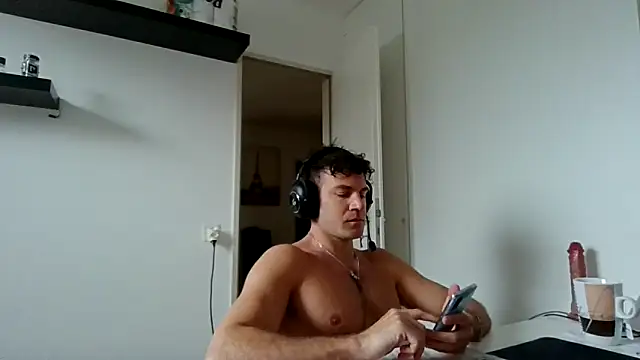 Snapshot of alpha-hunk chatting on March 2026 01:11:02 PM alpha-hunk online show from March 2026 01:11:02 PM