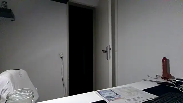 Snapshot of alpha-hunk chatting on April 2026 07:58:01 PM alpha-hunk online show from April 2026 07:58:01 PM