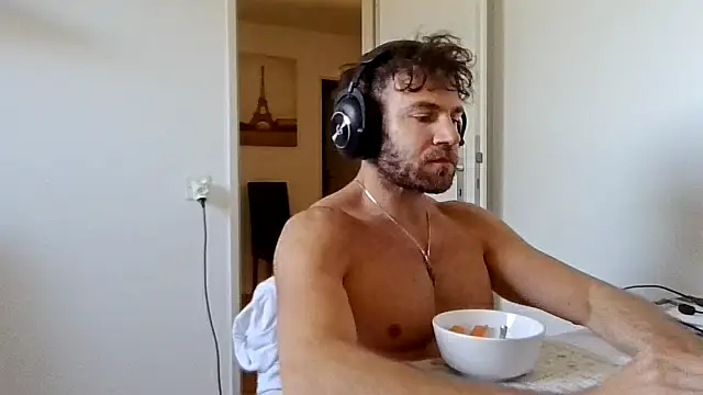 Snapshot of alpha-hunk chatting on April 2026 10:28:01 AM alpha-hunk online show from April 2026 10:28:01 AM