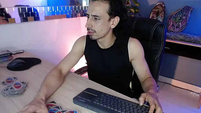 Sr Magnus  online show from March 2025 01:05:02 AM