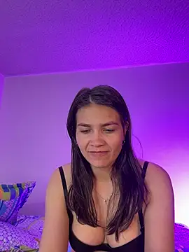 aurora divine online show from March 2026 07:06:01 PM