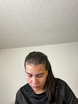 aurora divine online show from March 2026 07:02:02 PM