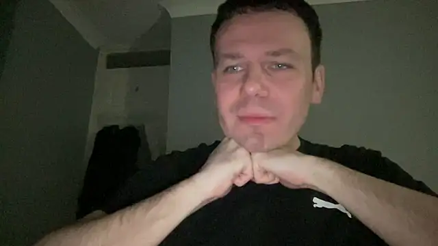 Snapshot of GotItGoin chatting on April 2026 01:04:01 AM GotItGoin online show from April 2026 01:04:01 AM