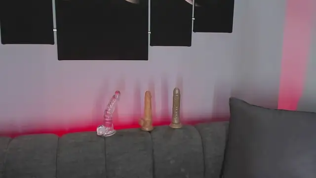 Snapshot of maddy_walker chatting on December 2024 08:16:01 PM maddy walker online show from December 2024 08:16:01 PM