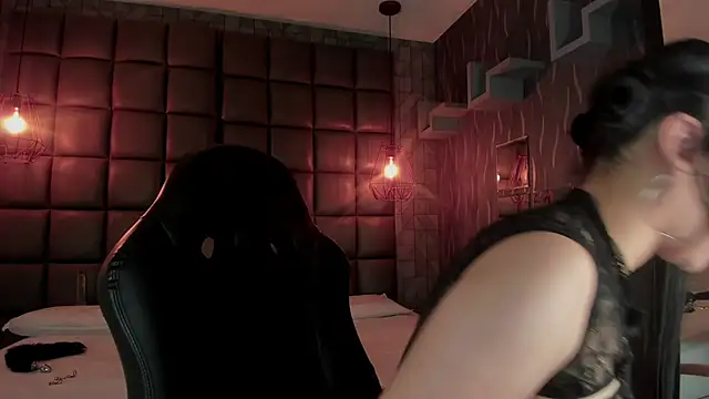 Snapshot of maddy_walker chatting on December 2024 09:40:02 PM maddy walker online show from December 2024 09:40:02 PM