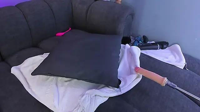 Snapshot of maddy_walker chatting on February 2025 01:57:01 AM maddy walker online show from February 2025 01:57:01 AM