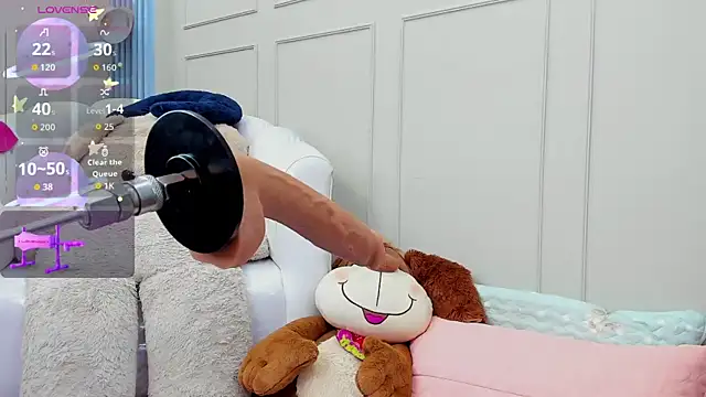 MadyJackson online show from September 2025 11:35:02 AM