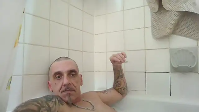 CandiedPompano online show from September 2025 03:56:01 AM