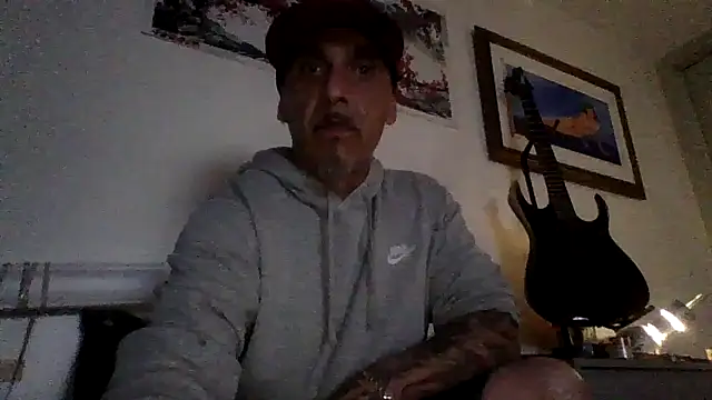 Snapshot of CandiedPompano chatting on June 2026 04:09:01 AM CandiedPompano online show from June 2026 04:09:01 AM
