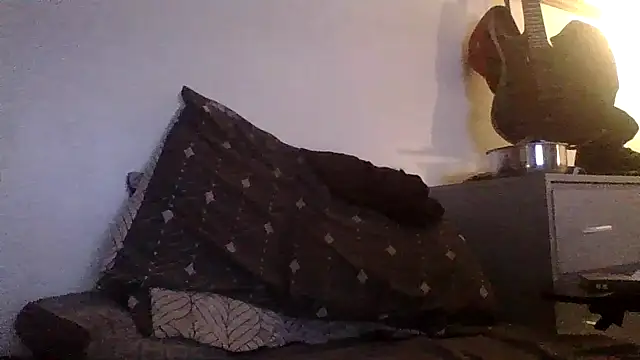 Snapshot of CandiedPompano chatting on July 2026 04:04:01 AM CandiedPompano online show from July 2026 04:04:01 AM