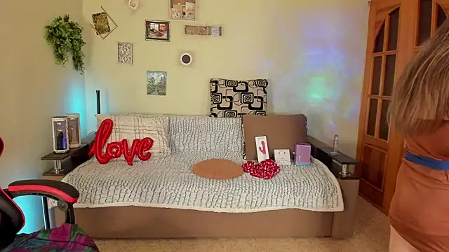 VeronikaVel online show from May 2026 08:47:02 PM
