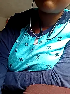 Snapshot of ruhi2003 chatting on January 2025 09:13:02 AM ruhi2003 online show from January 2025 09:13:02 AM