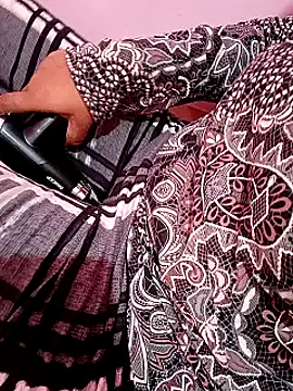 Snapshot of ruhi2003 chatting on January 2025 07:25:02 AM ruhi2003 online show from January 2025 07:25:02 AM