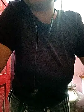 Snapshot of ruhi2003 chatting on February 2025 06:32:02 AM ruhi2003 online show from February 2025 06:32:02 AM