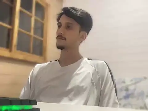 Snapshot of scorpbqt chatting on January 2026 01:33:01 AM scorpbqt online show from January 2026 01:33:01 AM