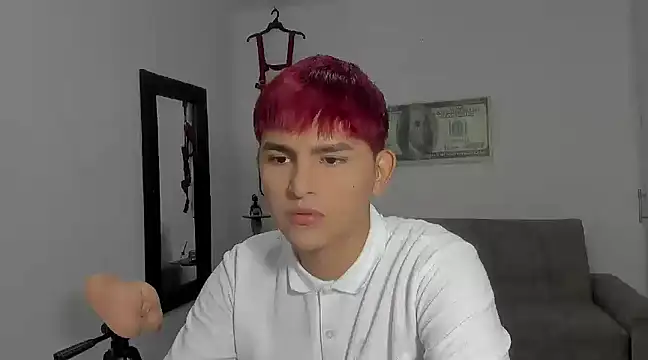 Lyam ap online show from December 2024 04:01:02 AM