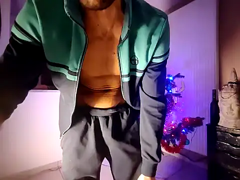 Snapshot of ApollonFit_x69 chatting on December 2024 07:32:02 PM ApollonFit x69 online show from December 2024 07:32:02 PM