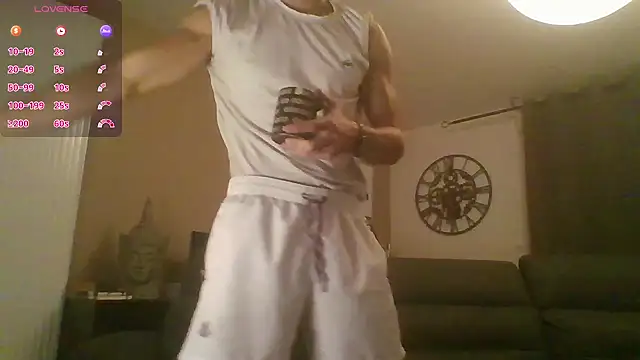 Snapshot of ApollonFit_x69 chatting on October 2025 10:07:01 PM ApollonFit x69 online show from October 2025 10:07:01 PM