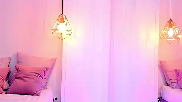 mallie quinn online show from December 2024 05:15:02 PM