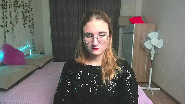 Snapshot of Miss_Elsa_ chatting on December 2024 02:53:02 AM Miss Elsa online show from December 2024 02:53:02 AM