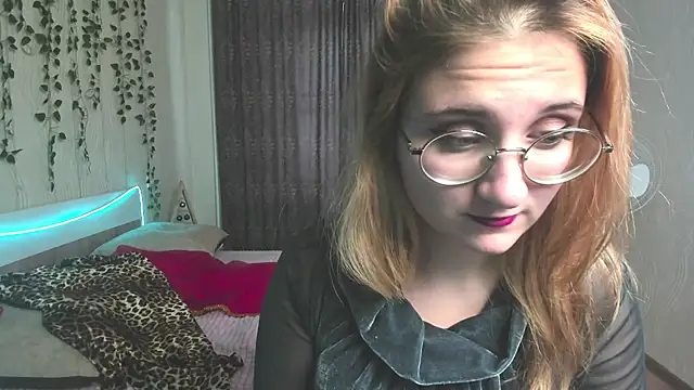 Snapshot of Miss_Elsa_ chatting on December 2024 08:15:02 AM Miss Elsa online show from December 2024 08:15:02 AM