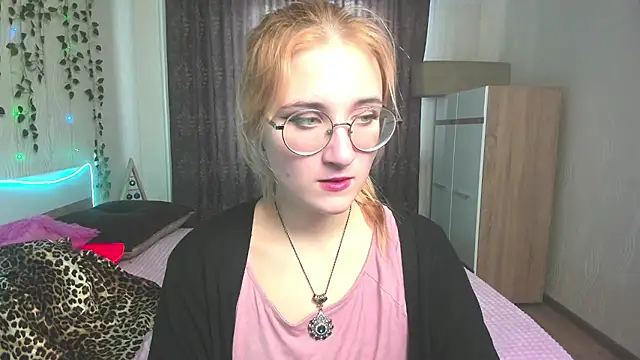 Snapshot of Miss_Elsa_ chatting on December 2024 07:11:02 AM Miss Elsa online show from December 2024 07:11:02 AM