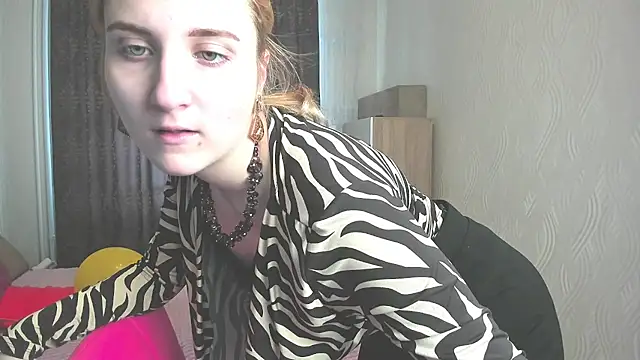 Snapshot of Miss_Elsa_ chatting on February 2025 03:43:02 AM Miss Elsa online show from February 2025 03:43:02 AM