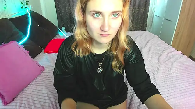 Snapshot of Miss_Elsa_ chatting on February 2025 09:44:01 AM Miss Elsa online show from February 2025 09:44:01 AM