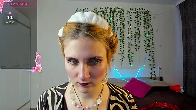 Snapshot of Miss_Elsa_ chatting on March 2025 01:50:02 AM Miss Elsa online show from March 2025 01:50:02 AM