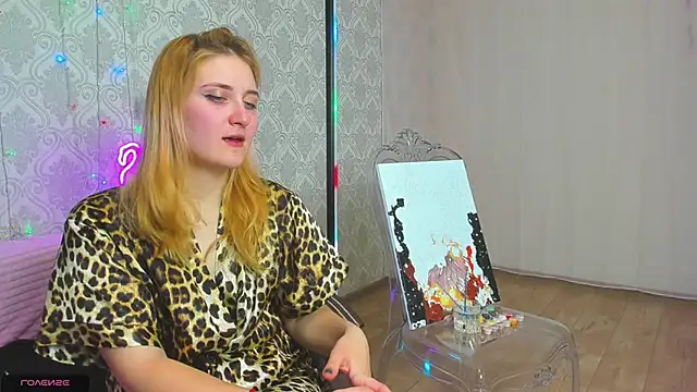 Snapshot of Miss_Elsa_ chatting on March 2025 03:29:02 PM Miss Elsa online show from March 2025 03:29:02 PM