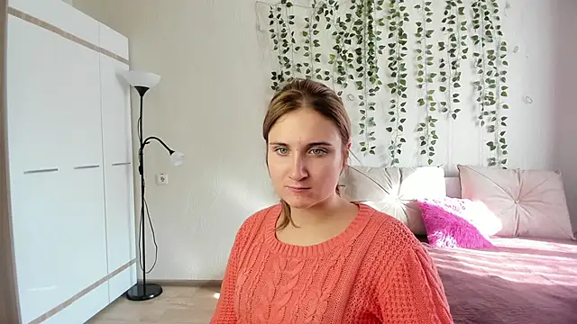 Snapshot of Miss_Elsa_ chatting on September 2025 04:37:02 AM Miss Elsa online show from September 2025 04:37:02 AM