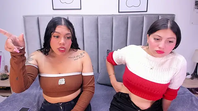 Emmy-Turnner online show from November 2025 01:33:02 PM