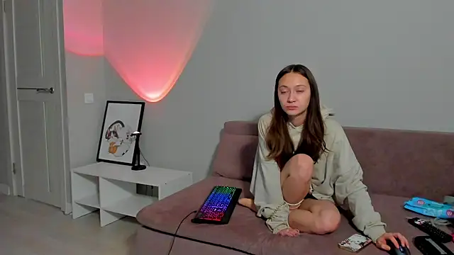 Snapshot of EllaSky_xoxo chatting on January 2025 12:36:01 AM EllaSky xoxo online show from January 2025 12:36:01 AM