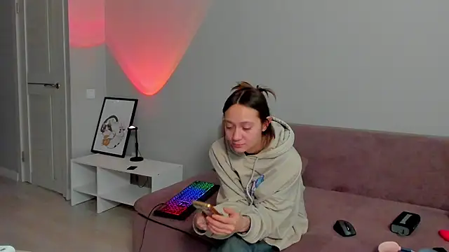 Snapshot of EllaSky_xoxo chatting on January 2025 08:40:02 AM EllaSky xoxo online show from January 2025 08:40:02 AM