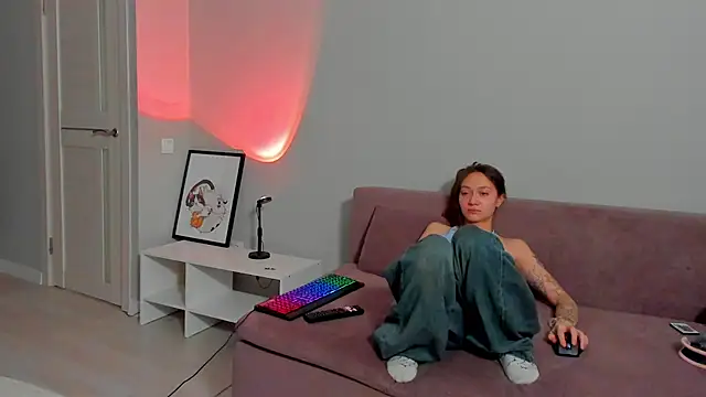 Snapshot of EllaSky_xoxo chatting on January 2025 10:29:02 AM EllaSky xoxo online show from January 2025 10:29:02 AM