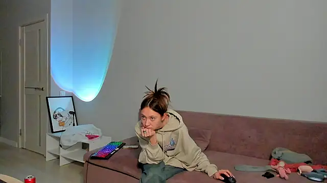 Snapshot of EllaSky_xoxo chatting on February 2025 12:49:01 PM EllaSky xoxo online show from February 2025 12:49:01 PM