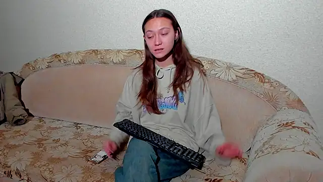 Snapshot of EllaSky_xoxo chatting on March 2025 10:16:01 PM EllaSky xoxo online show from March 2025 10:16:01 PM