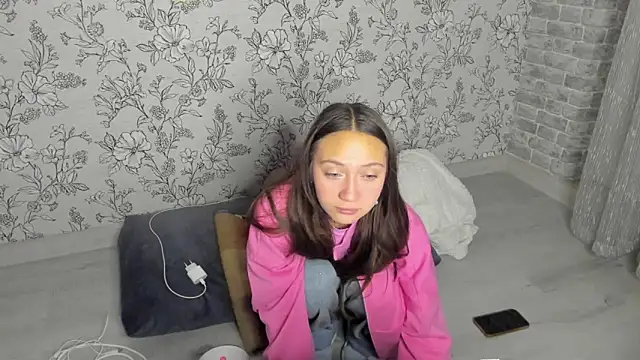 Snapshot of EllaSky_xoxo chatting on October 2025 02:01:02 AM EllaSky xoxo online show from October 2025 02:01:02 AM