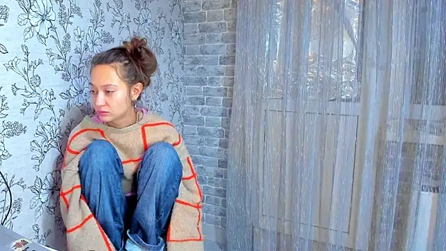 Snapshot of EllaSky_xoxo chatting on December 2025 09:11:01 PM EllaSky xoxo online show from December 2025 09:11:01 PM