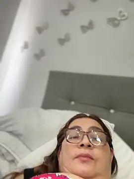 AntonellaAlondra4 online show from November 2025 01:28:01 PM